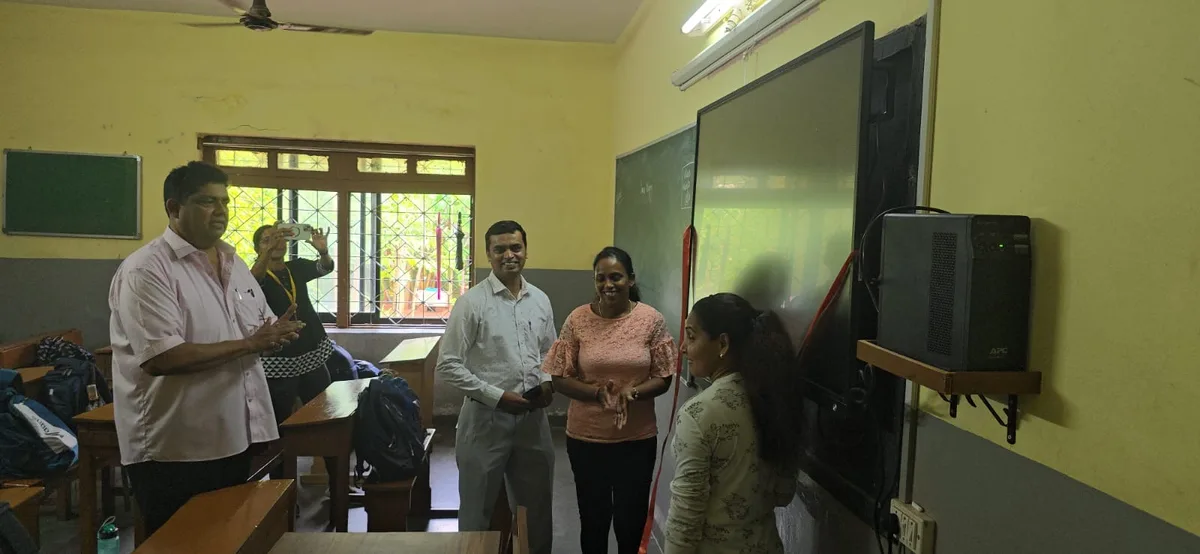 Handover of digital learning screen to school educators
