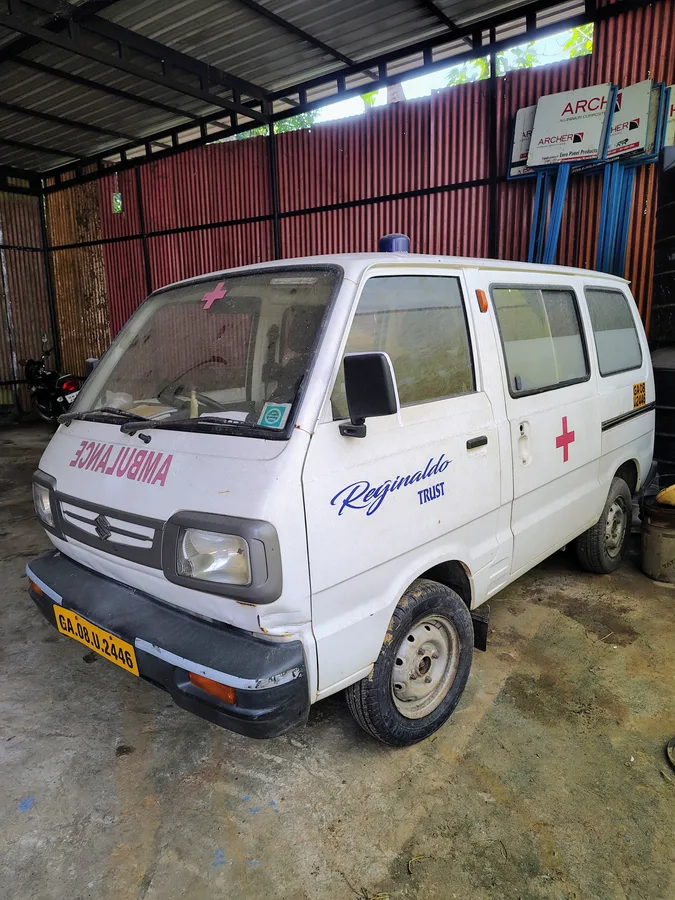 Reginaldo Trust 24/7 free community ambulance vehicle