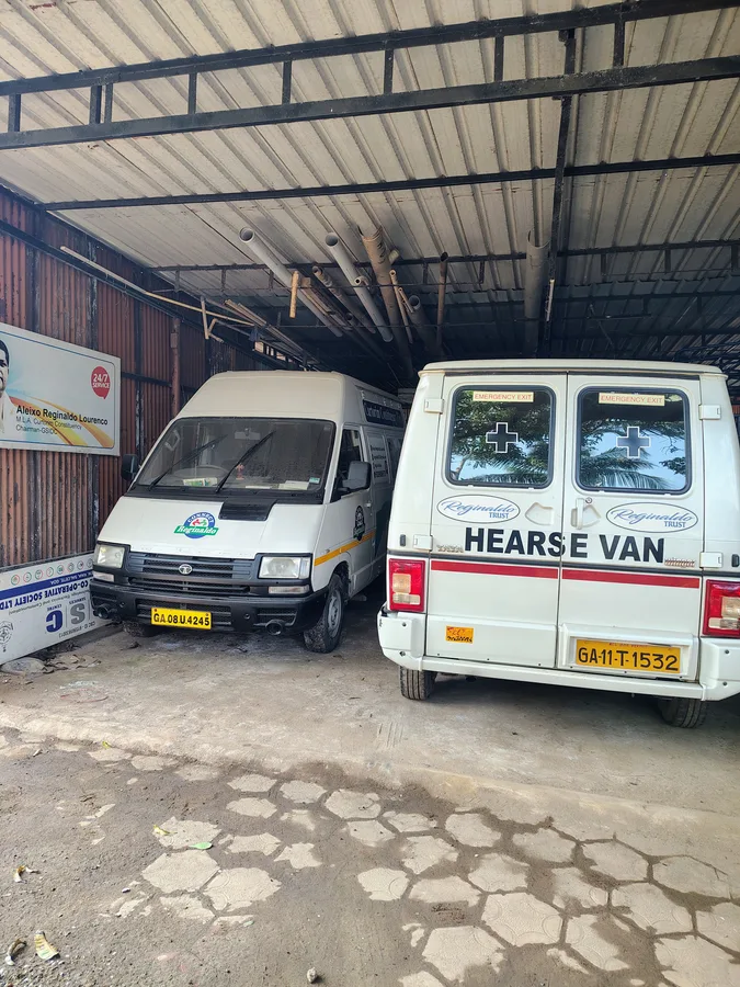 Free hearse van and mobile morgue vehicle provided to the community